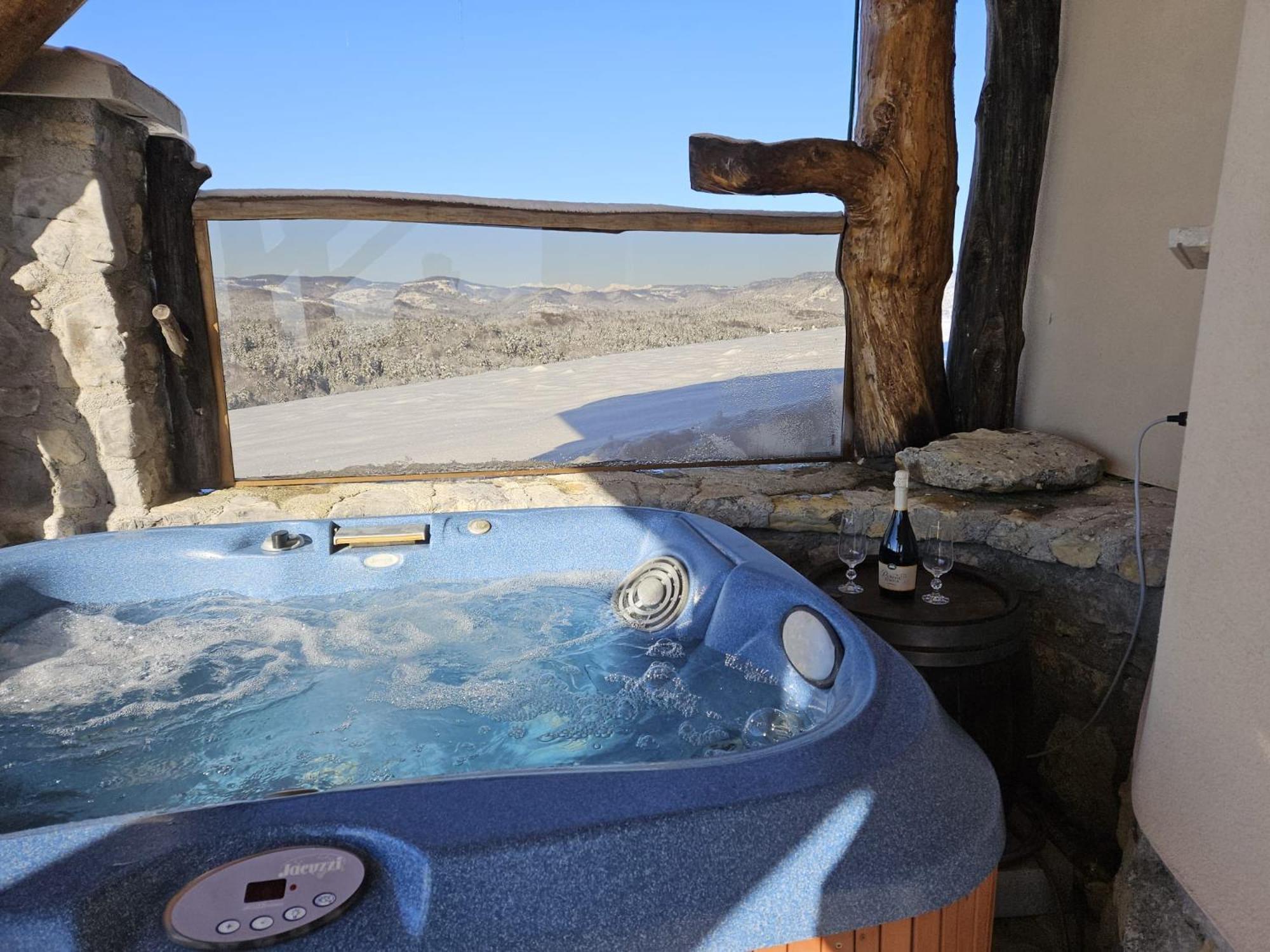 Zerko Holiday Home - Vineyard Chalet With Sauna And Jacuzzi Free Mirna Екстериор снимка
